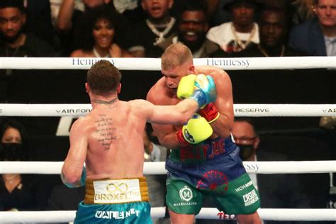 Canelo Vs Saunders Results Eye Injury Caused By Canelo Alvarez Leads
