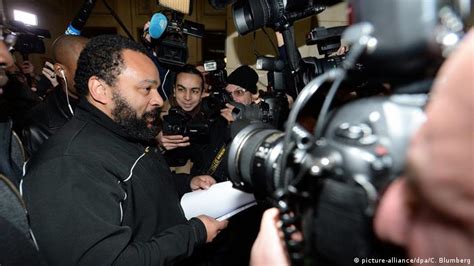 In France Comic Dieudonne On Trial For Facebook Post Dw Learn German