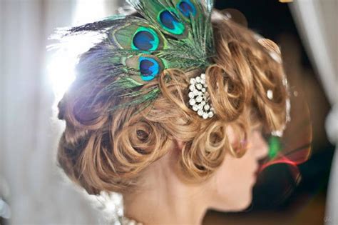 6 Uniquely Creative DIY Peacock Feather Craft Ideas