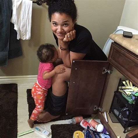 Michael Beachs Wife Elisha Wilson Breastfeeding On The Toilet Sparks