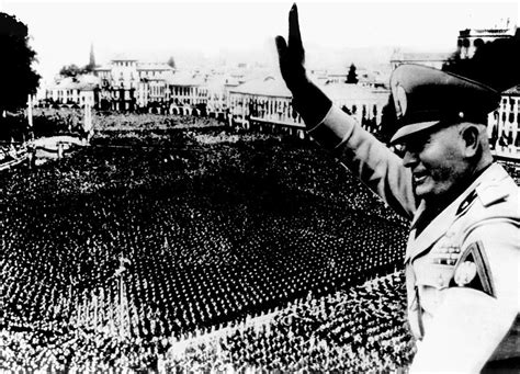 Benito Mussolini Addressing A Crowd Photograph By Everett Pixels Merch