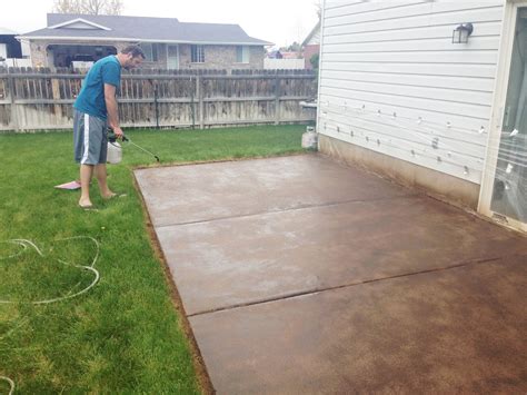 Concrete floor stain can dramatically change the look of your porch or patio floor. How To Stain A Concrete Patio - Chris Loves Julia