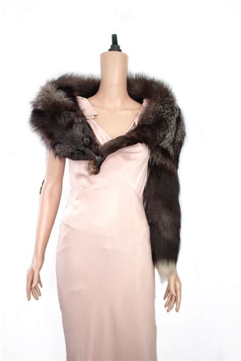 1940s silver fox taxidermy stole vintage fox fur real fox etsy vintage fox vintage costumes