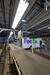 Once packages are loaded and drivers have their route, they should be able to give a much smaller delivery. FedEx Ground Distribution Center, Redmond, WA - gb&d magazine