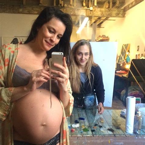 Pregnant Liv Tyler About To Be Painted Foto Porn