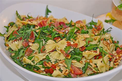 Nudelsalat Auf Italienisch Von Kreinzru Chefkoch De