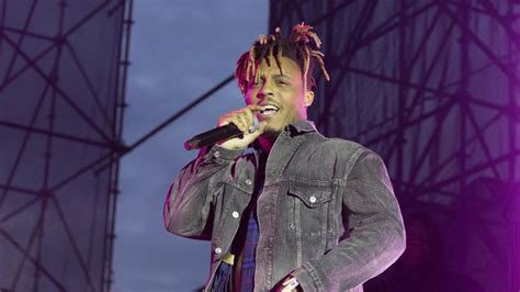 Rapper Juice Wrld Suffers Medical Emergency Post Flight Dies At 21