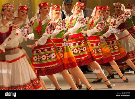 Folk Dance Performance Minsk Belarus Stock Photo Alamy