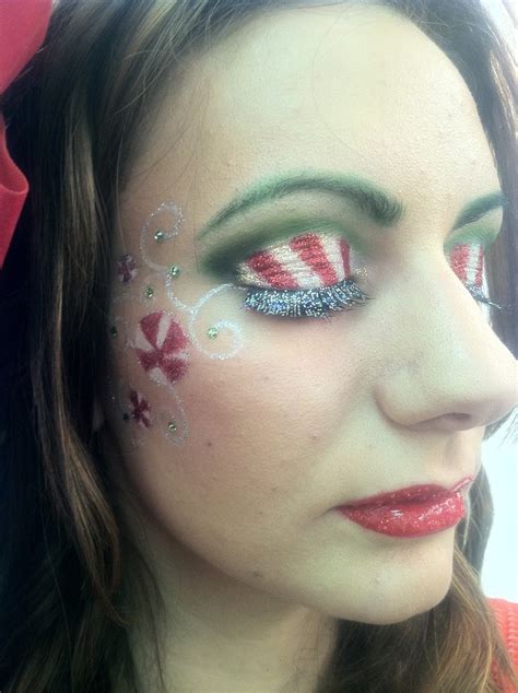 Amazing Christmas Makeup Inspirations For The Party Lovers