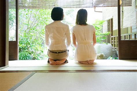 Japanese Kneeling Stock Photos Pictures And Royalty Free Images Istock
