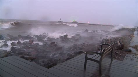 Duluth Mn Record Storm Big Waves Damage 102717 Youtube