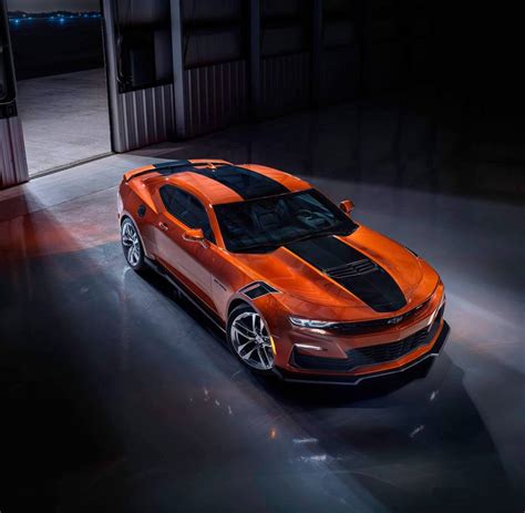 2022 Chevrolet Camaro Shows New Vivid Orange Metallic Paint Option Autoevolution