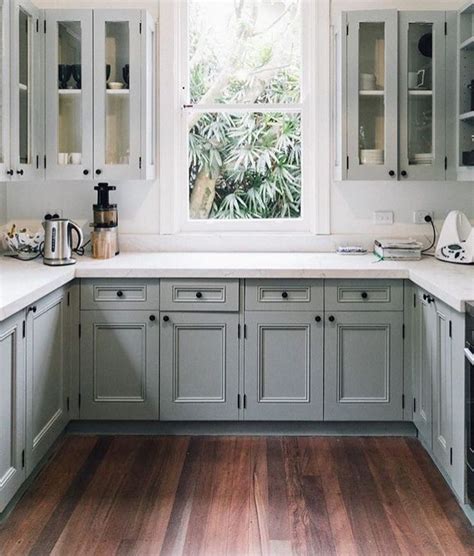 What Colours Go With White Kitchen Cabinets