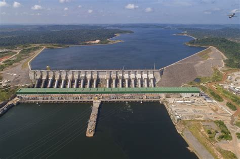 Brazils Giant Amazon Dam Brings No Light To Neighbors