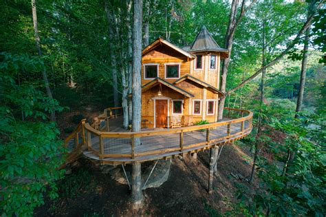 All About Treehouse Vacation Rentals