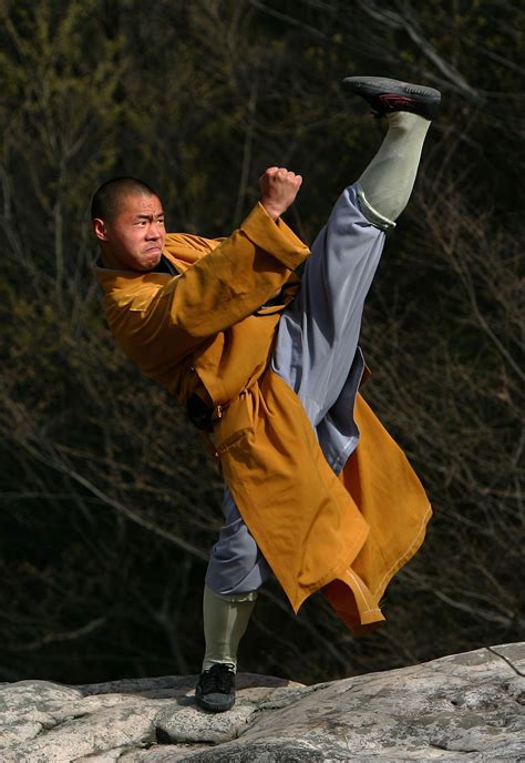 Photos Of The Amazing Shaolin Monks Kung Fu Martial Arts Shaolin