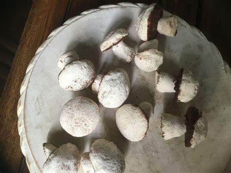 Meringue Mushrooms Britbake Com Stuffed Mushrooms Meringue Mushrooms