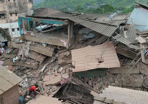 At Least 100 Feared Trapped In Building Collapse South Of Mumbai News