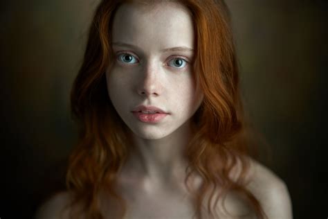 Pin By Mark Watchforbeauty On Faces Portrait Freckles Girl Green Eyes