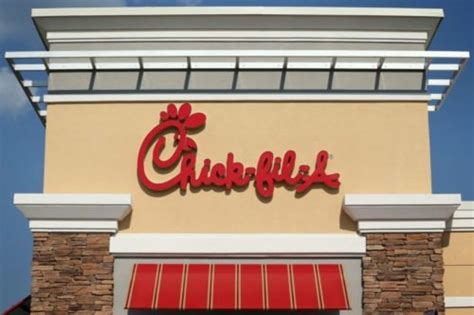 Chick Fil A Owner Is Raising Wages To 17 An Hour Woay Tv