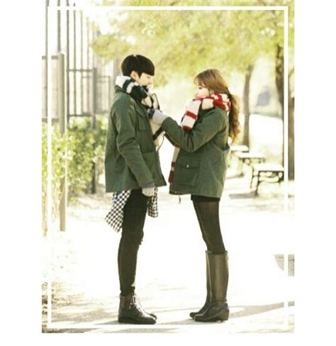 pinterest hannahk2925 korean fashion ulzzang couple holding hands ulzzang couple korean