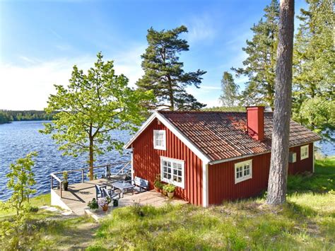 Genießt ein paar urlaubstage mit sommerfrische und traumhaftem seeblick! Ferienhäuser in Schweden - Schwedenhaus Vermittlung