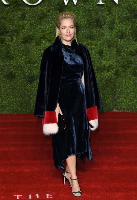Gillian anderson revealed she has stopped wearing bras. Gillian Anderson Attends The Crown Season 3 World Premiere in London 11/13/2019 - LACELEBS.CO