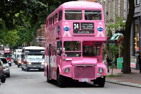 Ônibus Rosa Em Vancouver Pink Bus At Vancouver Vancouver Flickr