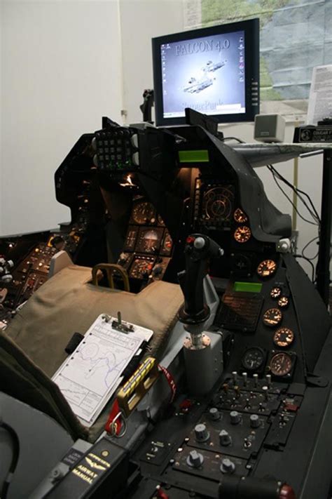 This 'home cockpit' was created by a dutch guy called tim, who shares his flight simulator experiences on uncertifiedpilot.com. Serious Simulation | Make: | Flight simulator, Flight simulator cockpit, Cockpit