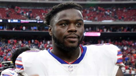 Aug 29, 2021 · carl lawson is done for the year but those designing the jets' uniforms can still use the surname's nameplate. Bills' Shaq Lawson to pay for slain 11-year-old's funeral