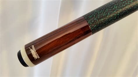 Predator Pool Cue Made By The Falcon Cue Co With Predator 314 2 Shaft