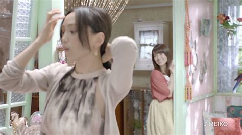 Yuko Oshima Dan Hiromi Nagasaku Bintangi Iklan Produk Baru Sampo Kao Berita Jepang