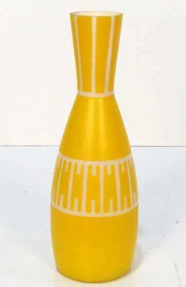22 Paul Kedelv Flygsfors Swedish Art Glass Vase