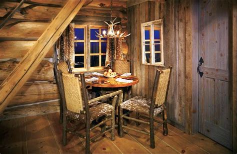 Cozy Small Vintage Rustic Cabin Decor Style For Dining Room Area Cabin
