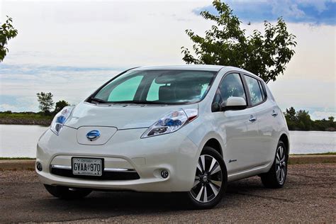 2015 Nissan Leaf Adds New Connectivity Features