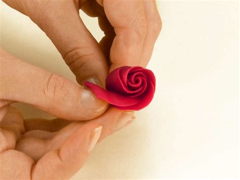 Marzipan - Rosen und Blätter modellieren