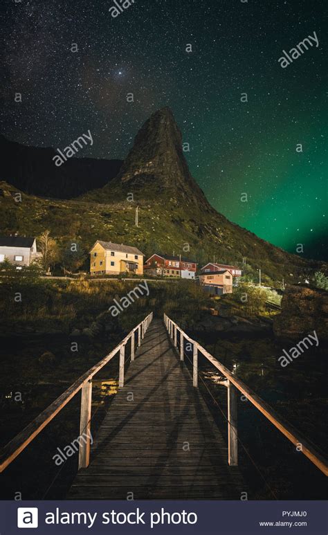Reine Night Hi Res Stock Photography And Images Alamy