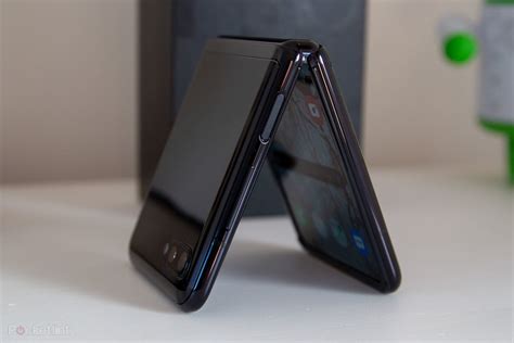 Maybe you would like to learn more about one of these? Samsung Galaxy Z Flip 3 könnte im Jahr 2021 eintreffen und die
