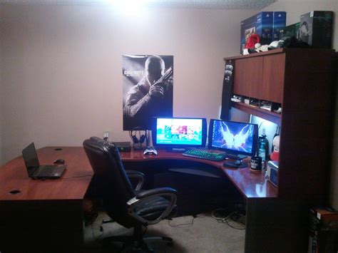 This is the best pc gaming desk i've ever used for my gaming setup! Post your computer/gaming-corner! - Page 3