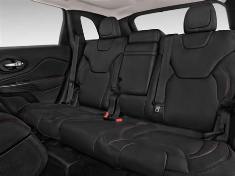 Image: 2017 Jeep Cherokee Trailhawk 4x4 Rear Seats, size ...