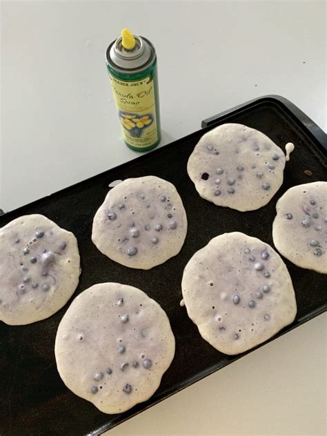 Best Fluffy Blueberry Lemon Pancakes Pound Dropper
