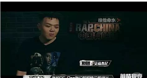 畅销全球的无线游戏装备基于以下地区 2019 年 2 月至 2020 年 2 月的无线游戏键盘、鼠标和 pc 耳机麦克风的独立汇总销售数据（以单位划分）：美国，加拿大，中国. 在病床上，潘玮柏写下了在《中国有嘻哈》唱的那首歌 | 嘻哈中国