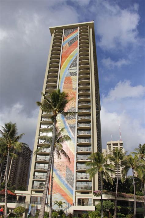 Rainbow Tower Hotel Hilton Hawaiian Village Beach Resort And Spa