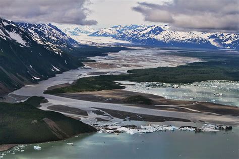Amazing Experience Flying An Alaska Bush Plane Through Glacier Bay