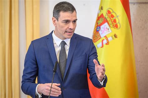 Spains Prime Minister To Meet With Zelensky In Kyiv Visit Ukrainian