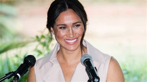Royal Fans Beg Meghan Markle Not To Do Tell All Interview After Rumours