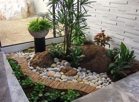 While the backyard is for you, the front yard is often made beautiful for neighbors and the public generally. High Resolution Small Rock Garden Ideas #7 Small Front ...