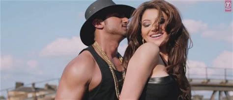 Watch Love Dose Song Teaser From Desi Kalakaar Yo Yo Honey Singh Hindi Movie Music Reviews