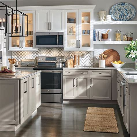 See more ideas about thomasville cabinetry, cabinet organization, kitchen cabinet organization. Thomasville Classic 14 5x14 5 In Cabinet Door Sample In ...