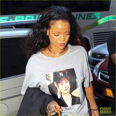 Rihanna Rocks Hillary Clinton T-Shirt Ahead of the Debate: Photo 3788902 | Hillary Clinton 